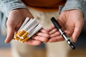 سیگار الکترونیکی، دشمن خاموش لثه‌ها
